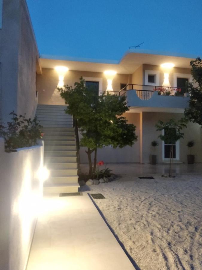 Libera Private Rooms Парга Экстерьер фото